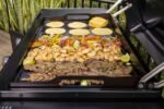 Traeger Flat Top Grill Flatrock™ Griddle - Image 9