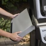 Spirit® E-325 Gas Grill (Natural Gas) - Image 4