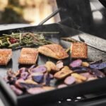 Slate® 30" Rust-Resistant Griddle with Extendable Side Table (Liquid Propane) - Image 2