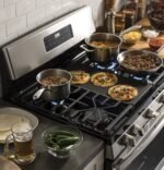 GE 30″ Freestanding Gas Range - Image 7