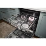 Whirlpool 24-inch Top Control Quiet Dishwasher with 3rd Rack Stainless Steel - Image 3