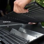 Spirit® E-425C Gas Grill Stealth® Edition (Liquid Propane) - Image 4